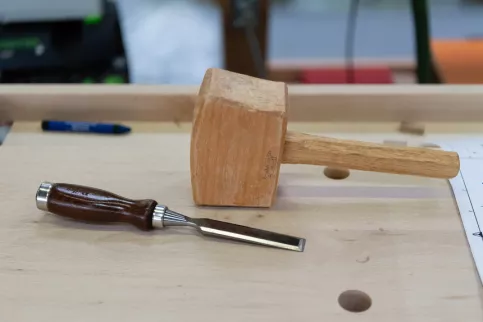 Outils de menuisier sur une table