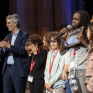 Les jeunes d'Apprentis d'Auteuil sur scène lors de la cérémonie de remise des prix