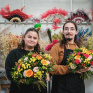 Deux jeunes en fleuriterie